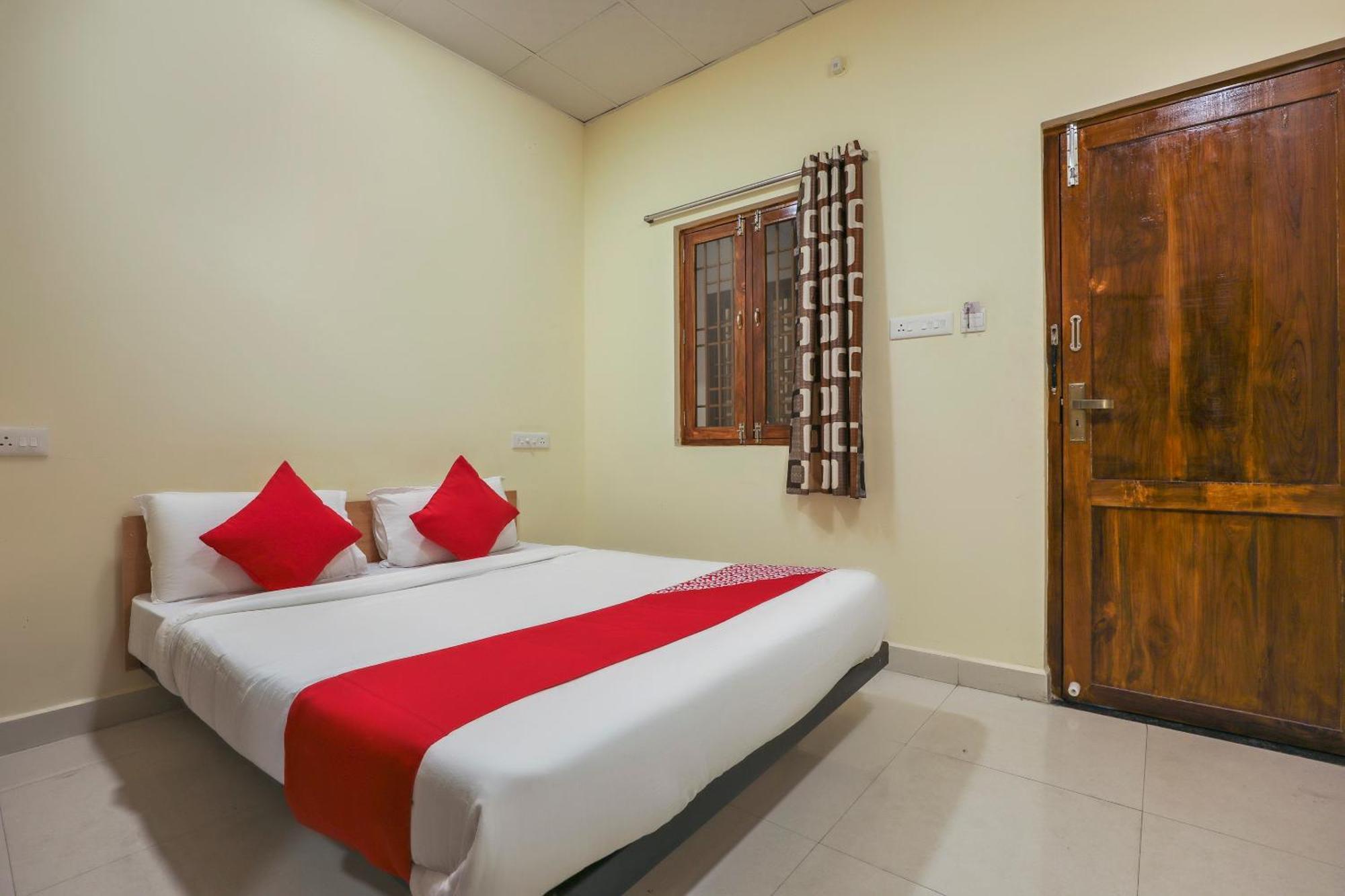 Hotel O Om Sakthi Hotel Pondicherry Exteriör bild