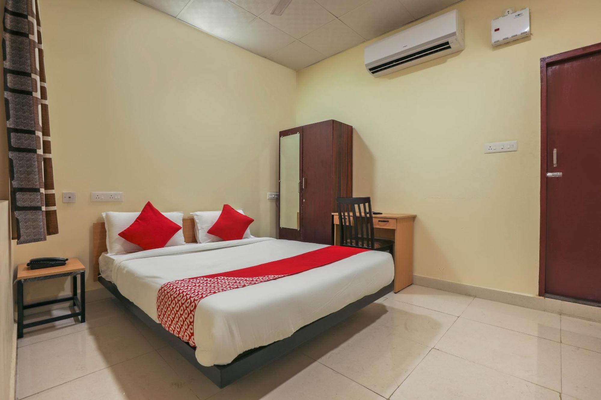 Hotel O Om Sakthi Hotel Pondicherry Exteriör bild